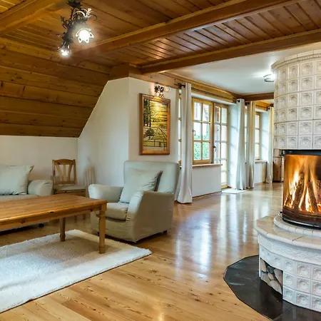 Udanypobyt Dom Z Ogrodem Villa