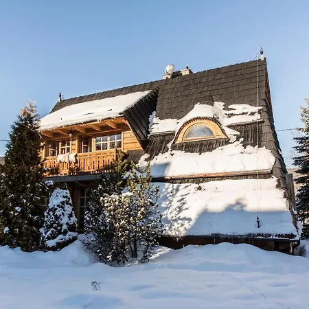 Udanypobyt Dom Z Ogrodem *