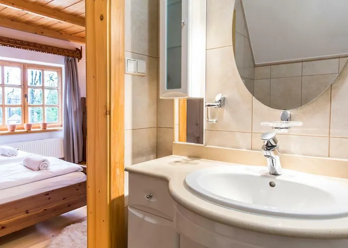 Udanypobyt Dom Z Ogrodem 자코파네