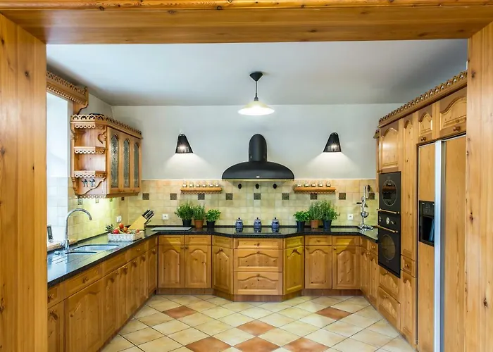 Udanypobyt Dom Z Ogrodem 빌라