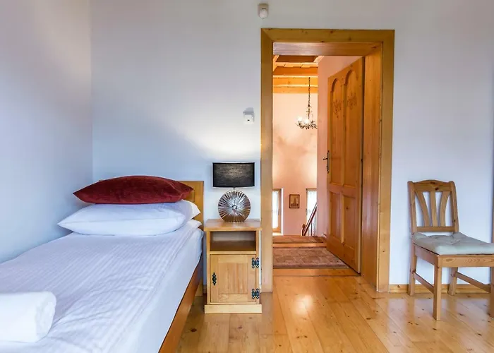 Udanypobyt Dom Z Ogrodem 빌라 *