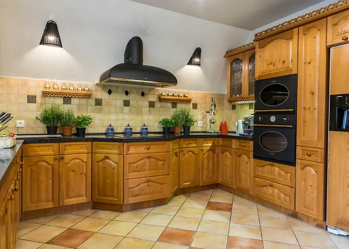 Udanypobyt Dom Z Ogrodem 자코파네