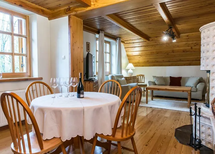 빌라 Udanypobyt Dom Z Ogrodem 자코파네