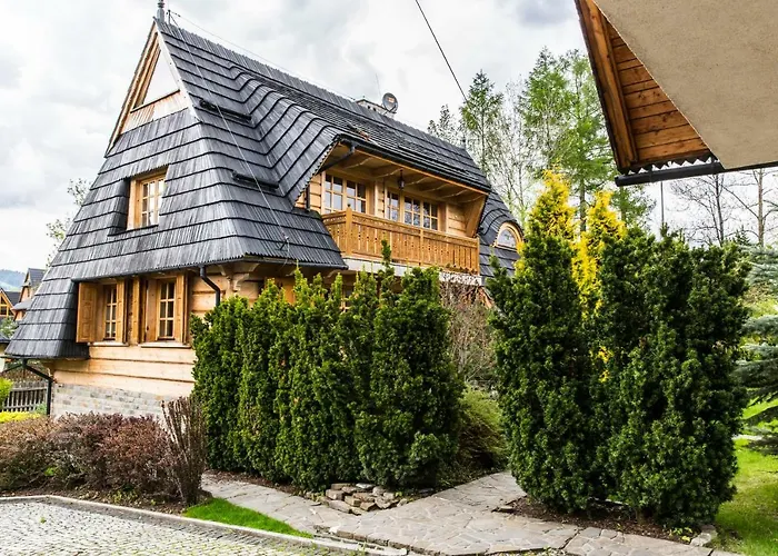 빌라 Udanypobyt Dom Z Ogrodem