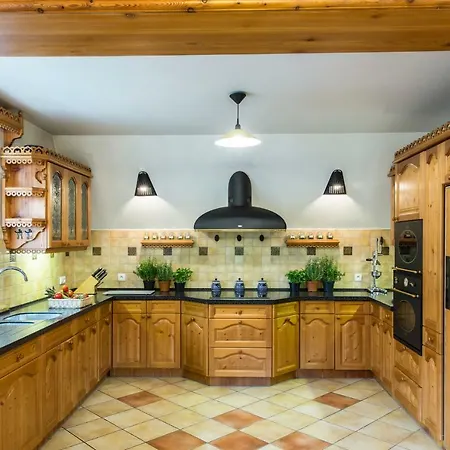 Udanypobyt Dom Z Ogrodem Villa