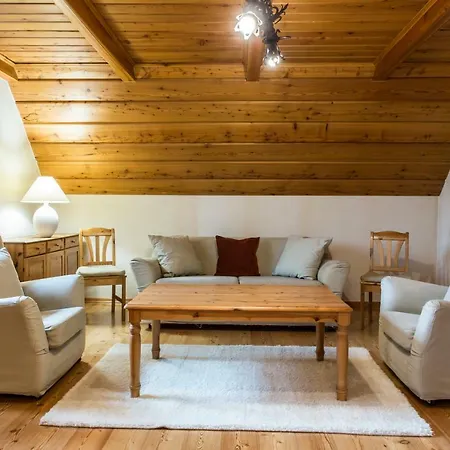 Udanypobyt Dom Z Ogrodem Villa