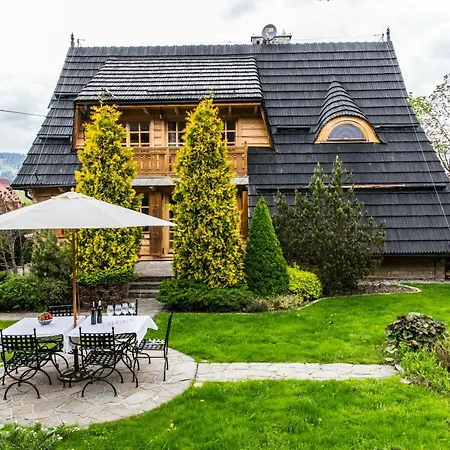 Villa Udanypobyt Dom Z Ogrodem *