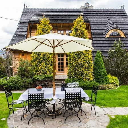 Udanypobyt Dom Z Ogrodem Villa