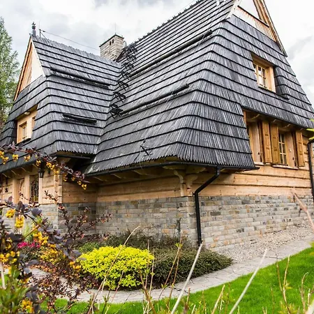 Udanypobyt Dom Z Ogrodem *